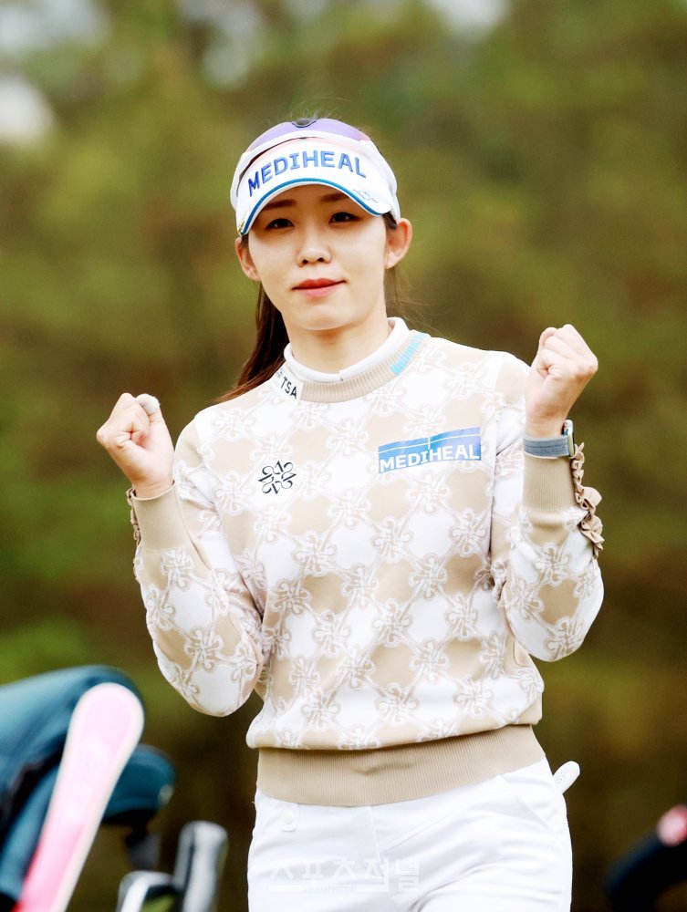 [청년골프] 배소현 화이팅,KLPGA 'iM금융오픈 2026' 둘째 날 티샷