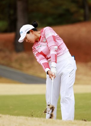 [청년골프] 지한솔 세컨드 샷 ,KLPGA 'iM금융오픈 2026' 둘째 날 티샷