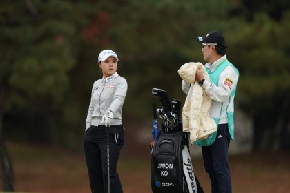 [청년골프] 고지원과 캐디 사이