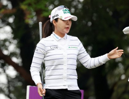 [SJ골프] 인사하는 이서윤, KLPGA ‘넥센 · 세인트나인 Masters 2026’
