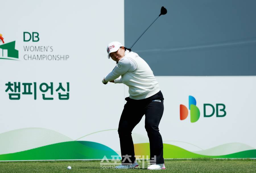 [SJ골프] 공보다 머리가 신다인,KLPGA '제1회 DB 위민스 챔피언십' 둘째날 10번홀 티샷
