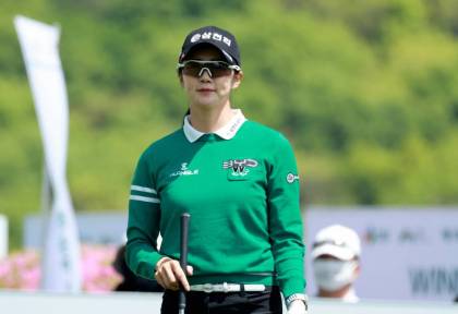 [SJ골프] 타겟방향 바라보는 이세희,KLPGA '제1회 DB 위민스 챔피언십'1번홀